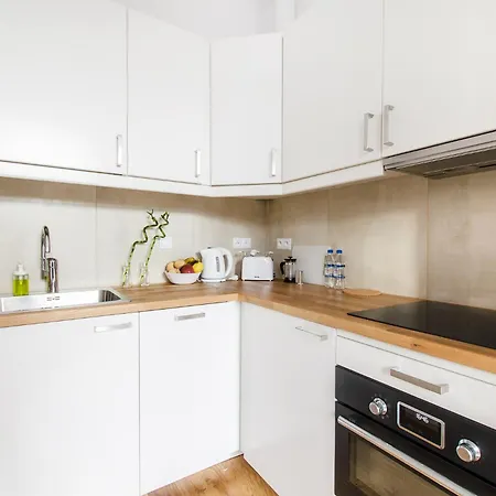 Daire Beautiful Diamond - 10 Min Walk To Market Square!