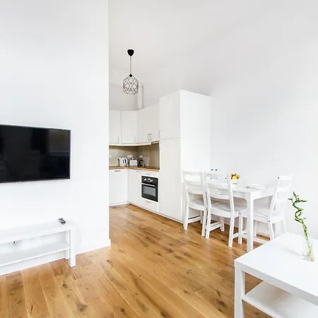 Beautiful Diamond - 10 Min Walk To Market Square! * Breslavia
